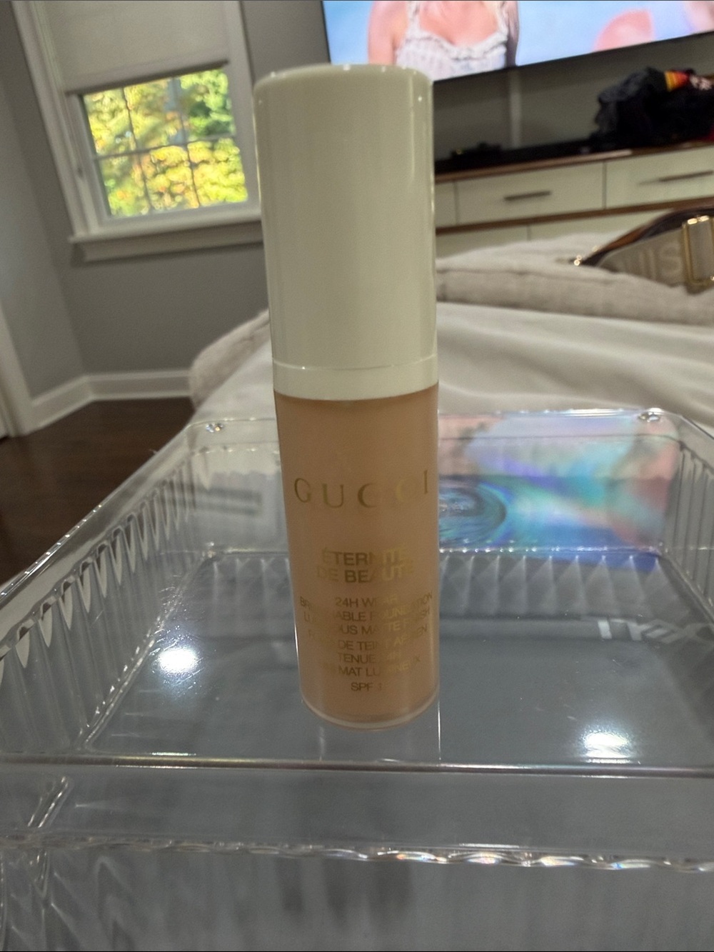 Gucci Eternite De Beaute Liquid Foundation- 220W